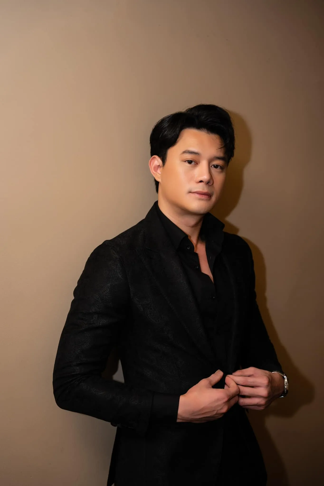 ban-trai-truong-ngoc-anh-bao-tin-tang-su (4)