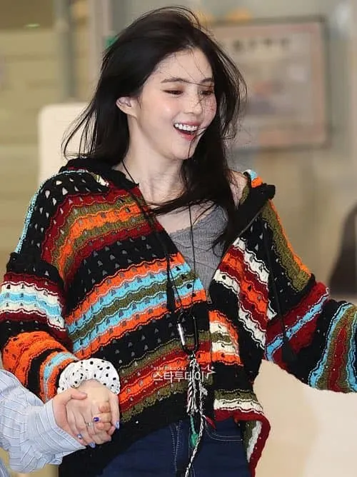 han-so-hee-tro-ve-han-quoc-sau-on-ao-tinh-cam (1)