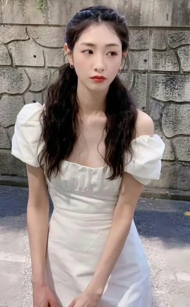 nu-ca-si-ly-tieu-minh-dot-ngot-ra-di-o-tuoi-25 (3)