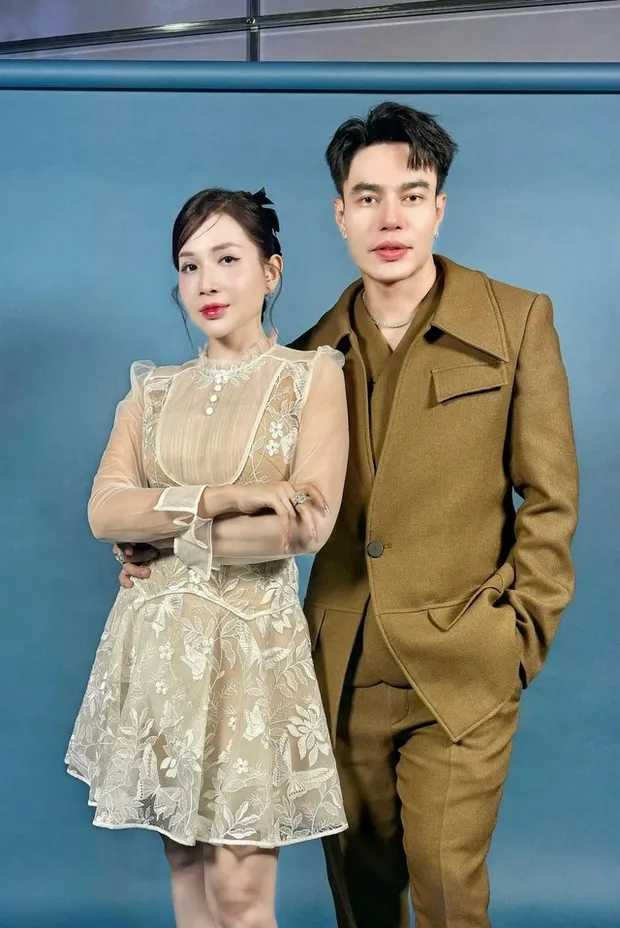 kha-nhu-bi-to-giat-vai-choi-xau (4)