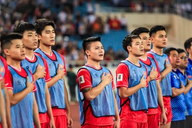 hoa-minzy-xuat-hien-kin-dao-co-vu-tuyen-viet-nam-dai-chien-indonesia (3)