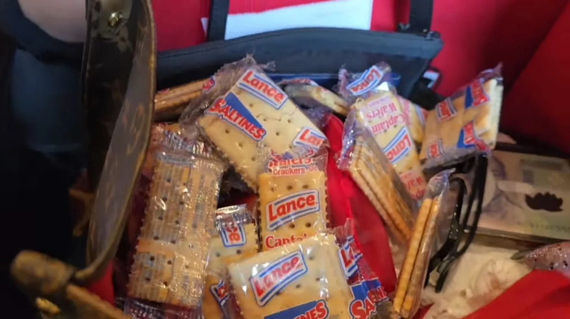 le-duong-bao-lam-di-an-tren-dat-my-phai-mang-do-thua-ve (4)