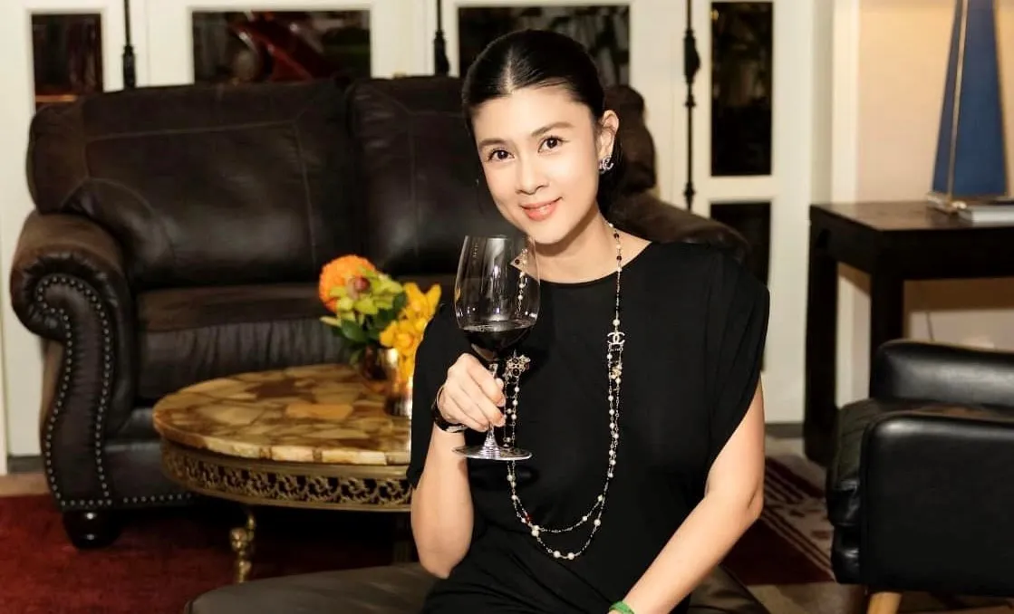 vo-cu-phuoc-sang-van-bi-chu-no-cua-chong-de-doa-du-da-ly-hon-10-nam (3)