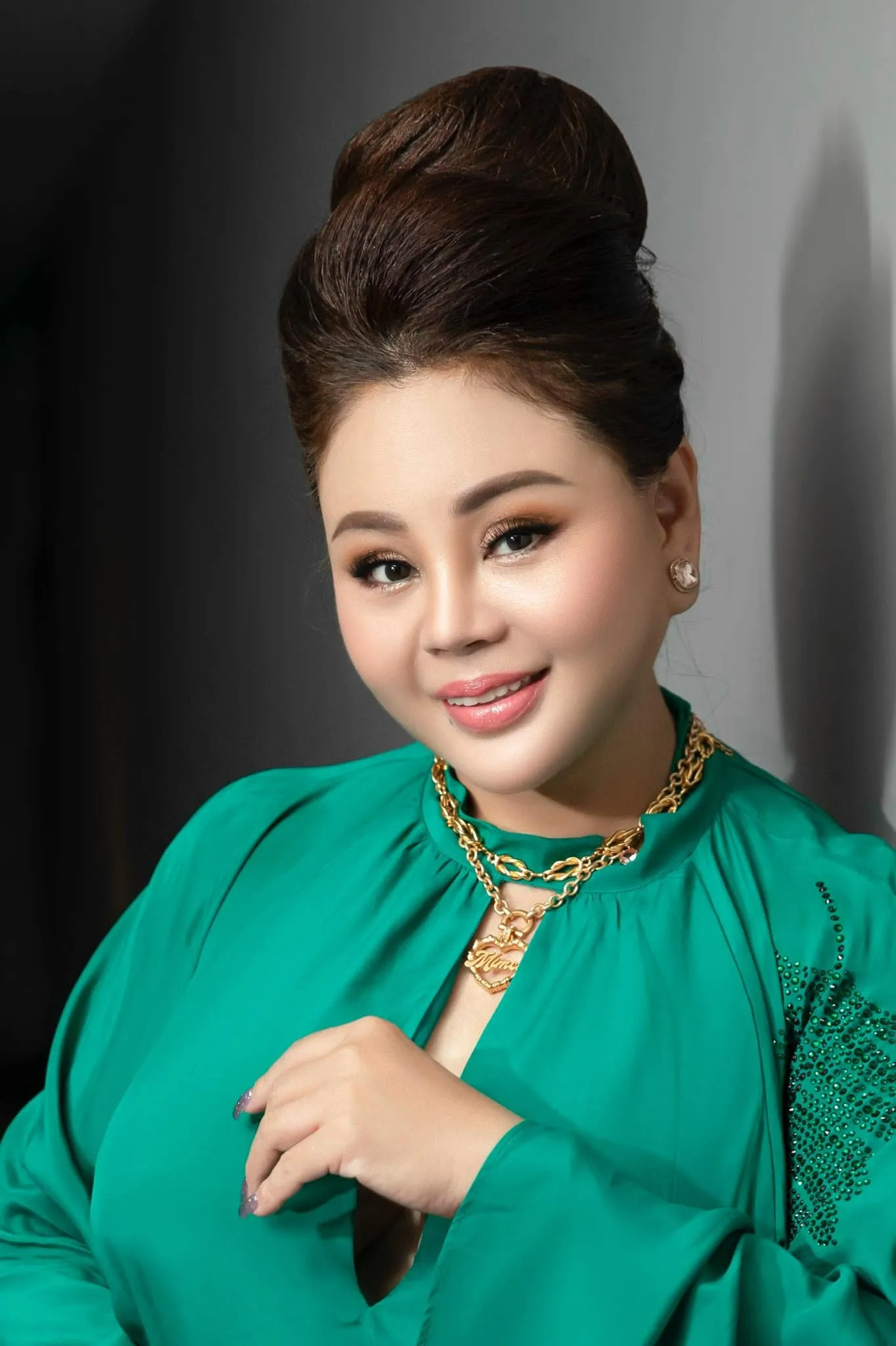 le-giang-tung-bi-mat-ket-hon-voi-viet-kieu-uc-kem-tuoi (2)