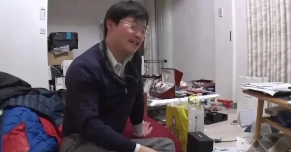 nguoi-dan-ong-so-huu-can-penthouse-10-ty-nhung-ngap-rac (2)