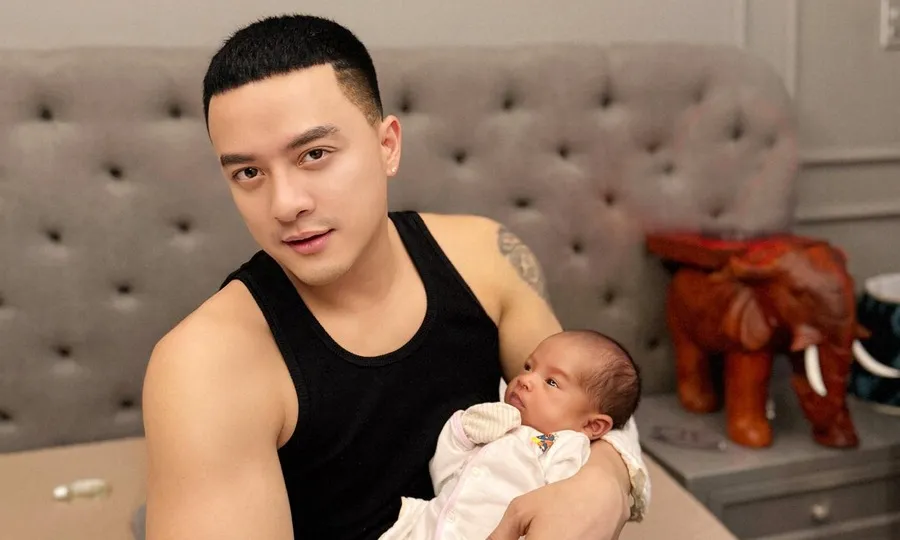 cao-thai-son-bat-ngo-cong-khai-me-cua-con-trai