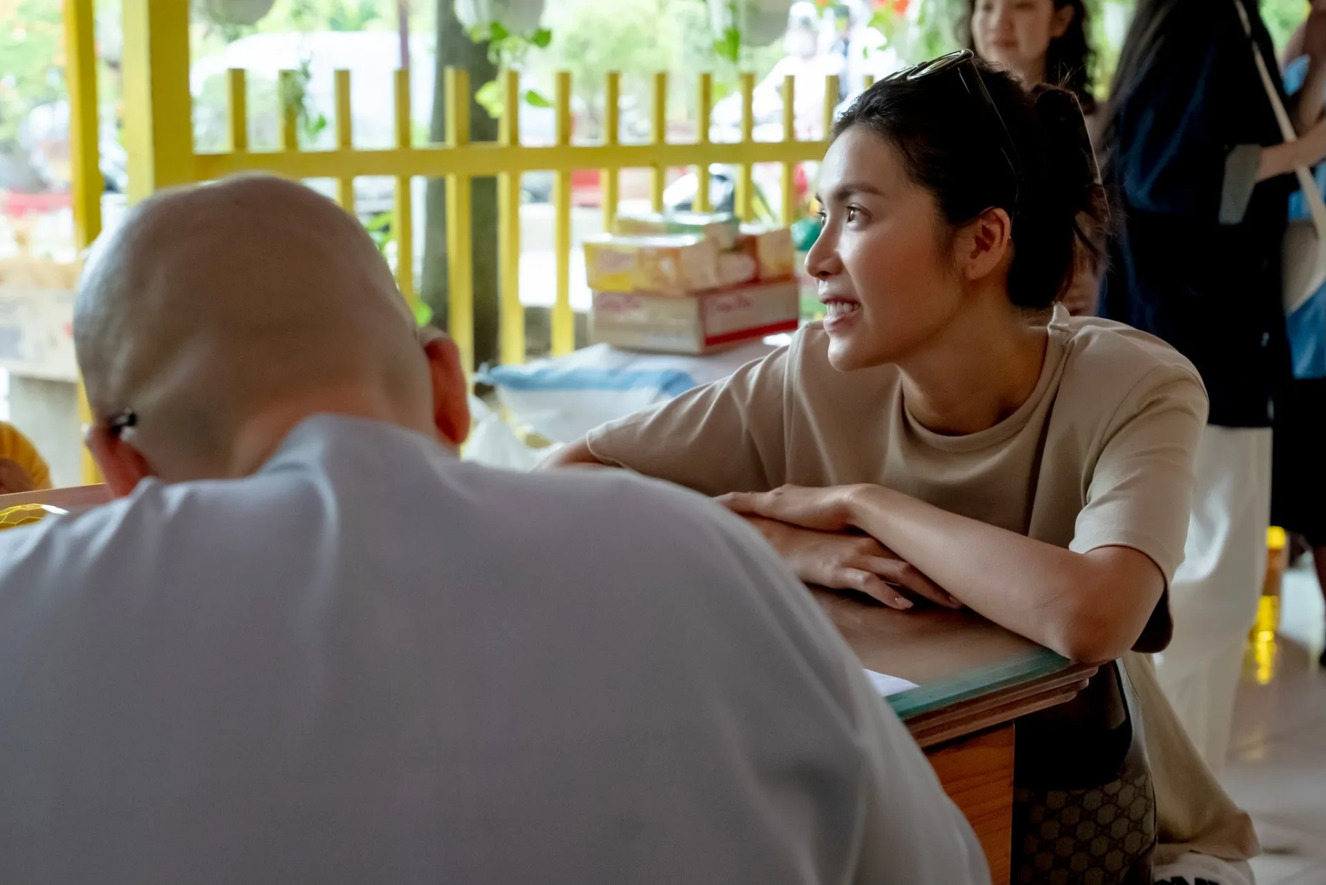 minh-tu-bat-khoc-khi-khui-phong-bi-mung-cuoi (5)