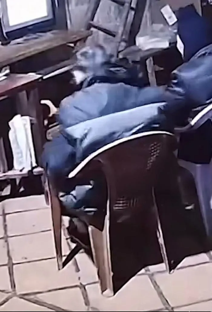 cham-soc-nguoi-dung-suot-12-nam-nguoi-dan-ong-bat-ngo-duoc-thua-ke-gia-tai-tien-ty (2)