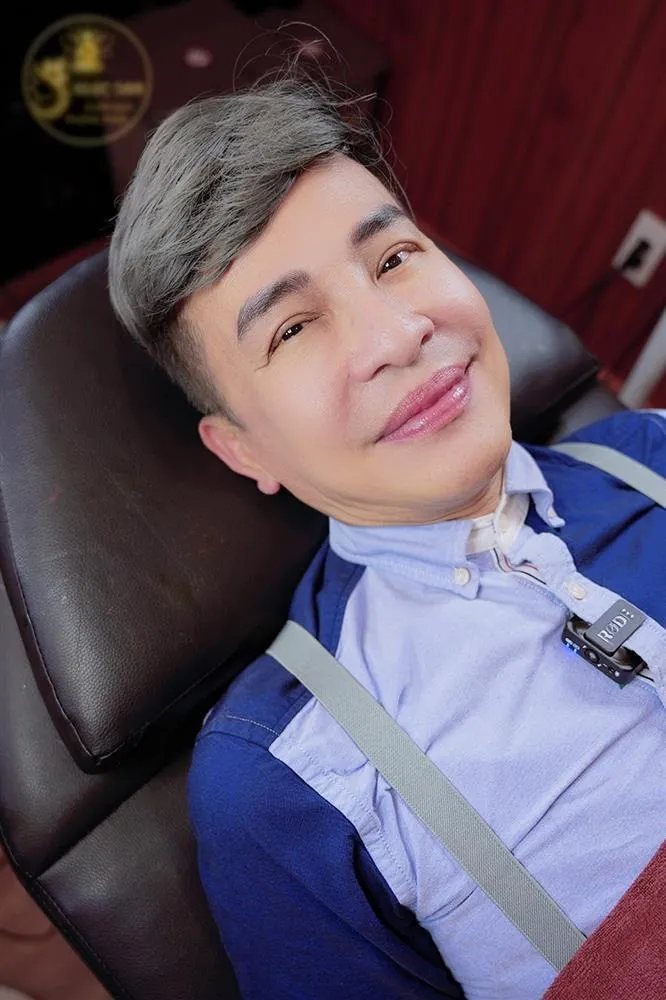 mc-thanh-bach-xuat-hien-voi-ngoai-hinh-la-lam (2)