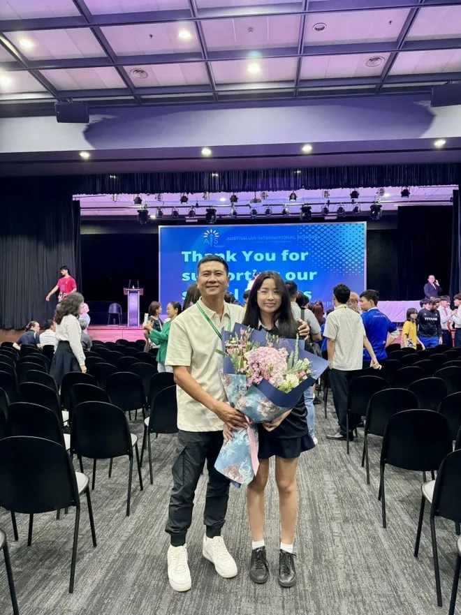 ho-hoai-anh-hiem-hoi-lo-dien-ben-con-gai-thai-do-luu-huong-giang-ra-sao (2)