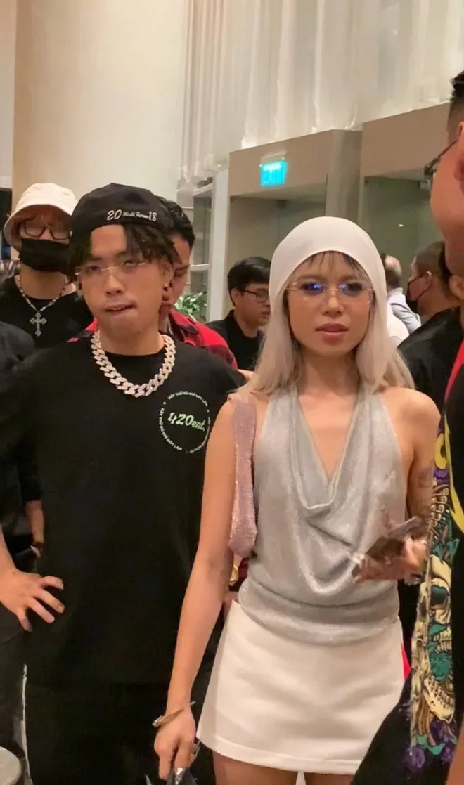 my-anh-cham-biem-chuyen-ban-than-yeu-nguoi-yeu-cu-ban-trai-tlinh-phan-ung-gay-bao (3)