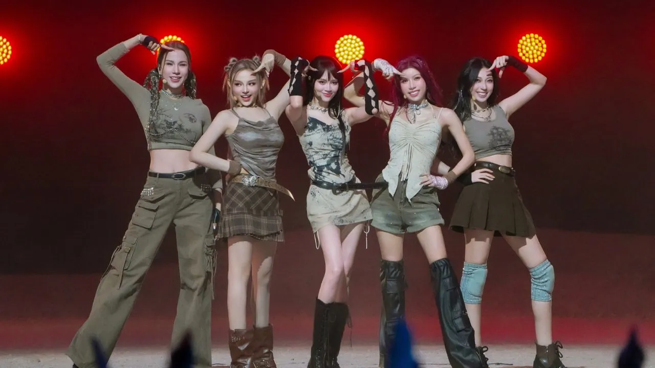 lunas-bung-no-tai-san-khau-dap-gio-trung-quoc (2)