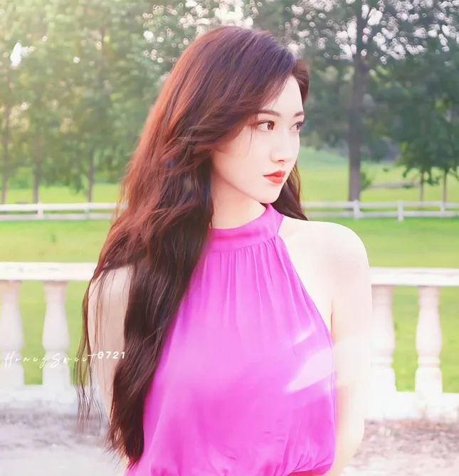 nghi-van-chi-tiet-trong-phim-dat-doanh-thu-2-ty-ndt-lien-quan-den-be-boi-clip-nong-cua-nu-dien-vien-noi-tieng