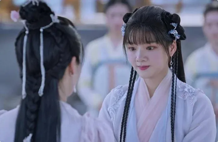 ban-gai-tieu-chien-len-tieng-tay-trang-bi-doan-lam-phim-to-nguoc-dong-vai-nan-nhan-con-do-thua-tao-hinh-xau