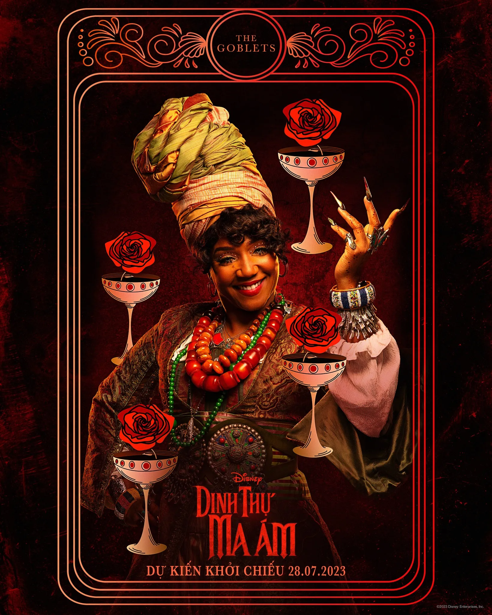 dinh-thu-ma-am-bua-tiec-kinh-di-hai-huoc-giua-rung-phim-day-u-am-dang-gia-thuong-thuc-trong-dip-he-nay