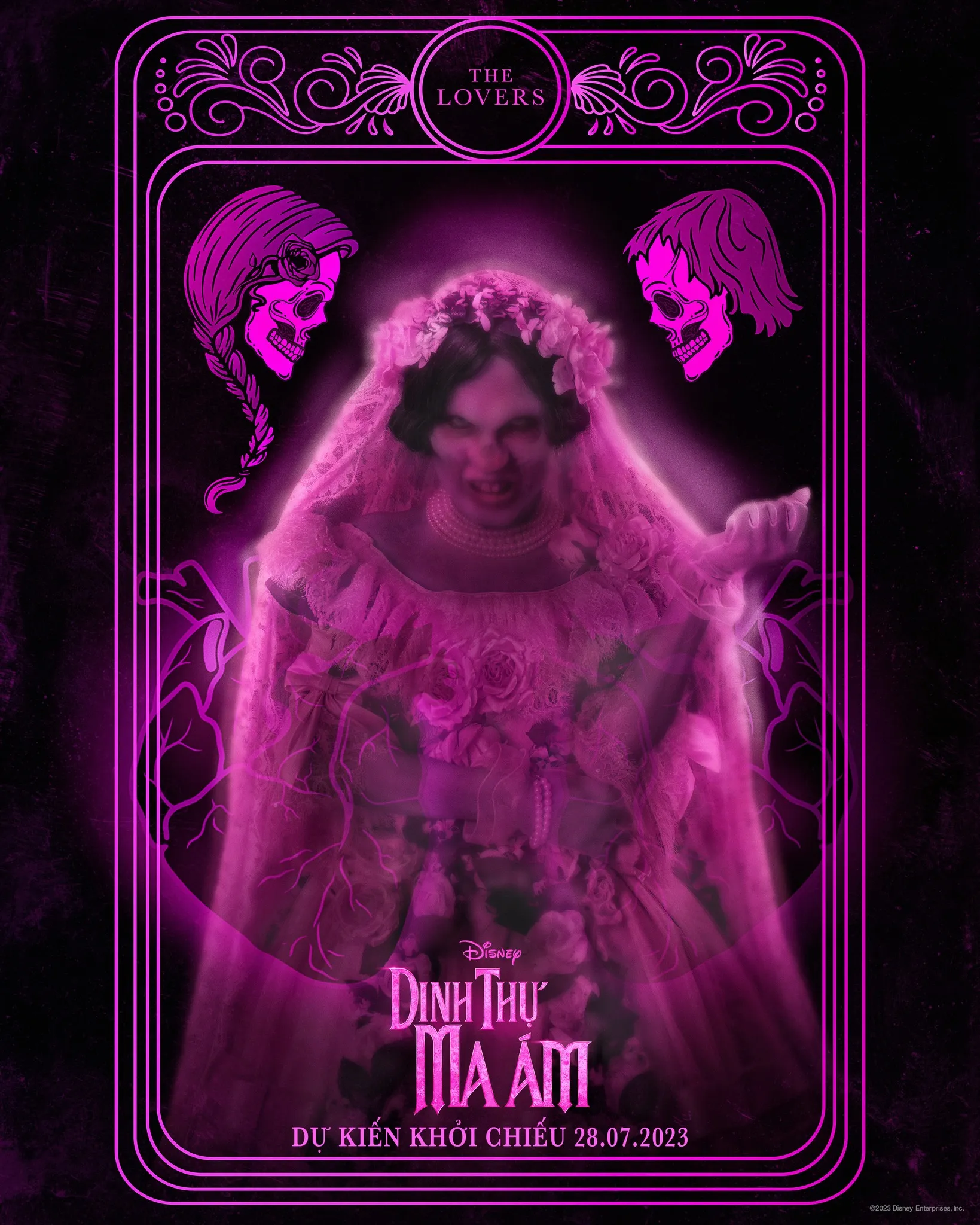 dinh-thu-ma-am-bua-tiec-kinh-di-hai-huoc-giua-rung-phim-day-u-am-dang-gia-thuong-thuc-trong-dip-he-nay