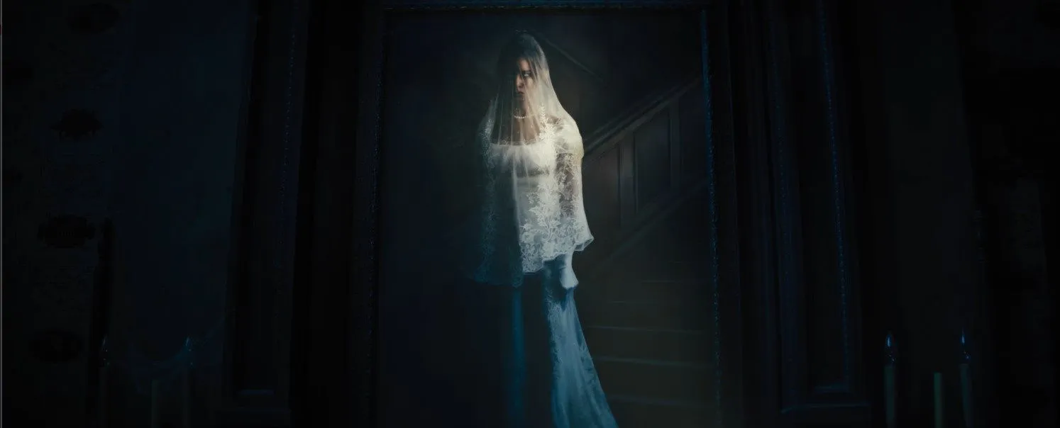 dinh-thu-ma-am-bua-tiec-kinh-di-hai-huoc-giua-rung-phim-day-u-am-dang-gia-thuong-thuc-trong-dip-he-nay