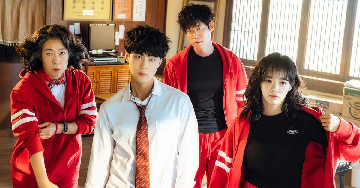 bo-ba-ac-quy-dang-so-nhat-man-anh-han-hien-tai-dien-nu-kim-hieora-tai-xuat-voi-dien-mao-chat-nhu-nuoc-cat