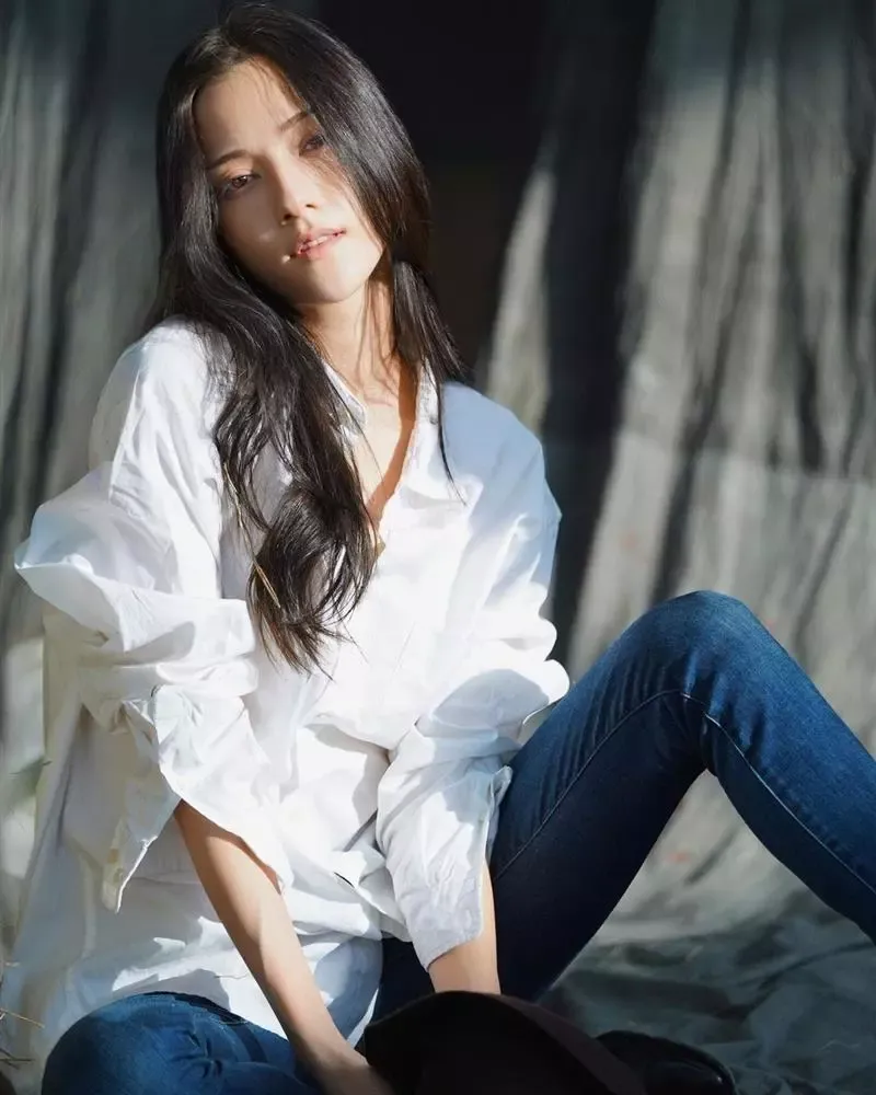 nang-dat-ky-lai-tay-trong-bom-tan-hon-9000-ty-va-mieng-bat-ngo-voi-phan-ung-cua-netizen