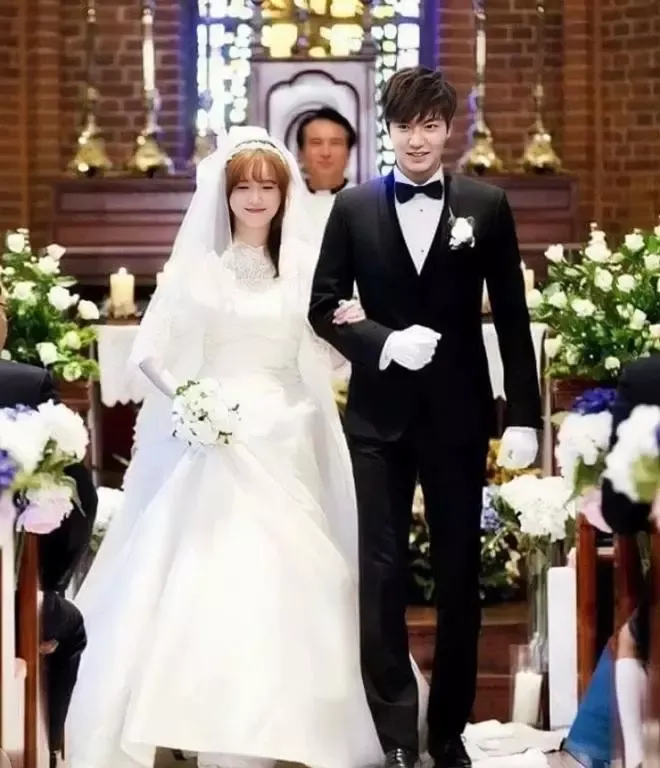 ro-tin-lee-min-ho-hen-ho-goo-hye-sun-nghi-van-cap-doi-vuon-sao-bang-tai-hop-thuc-hu-ra-sao