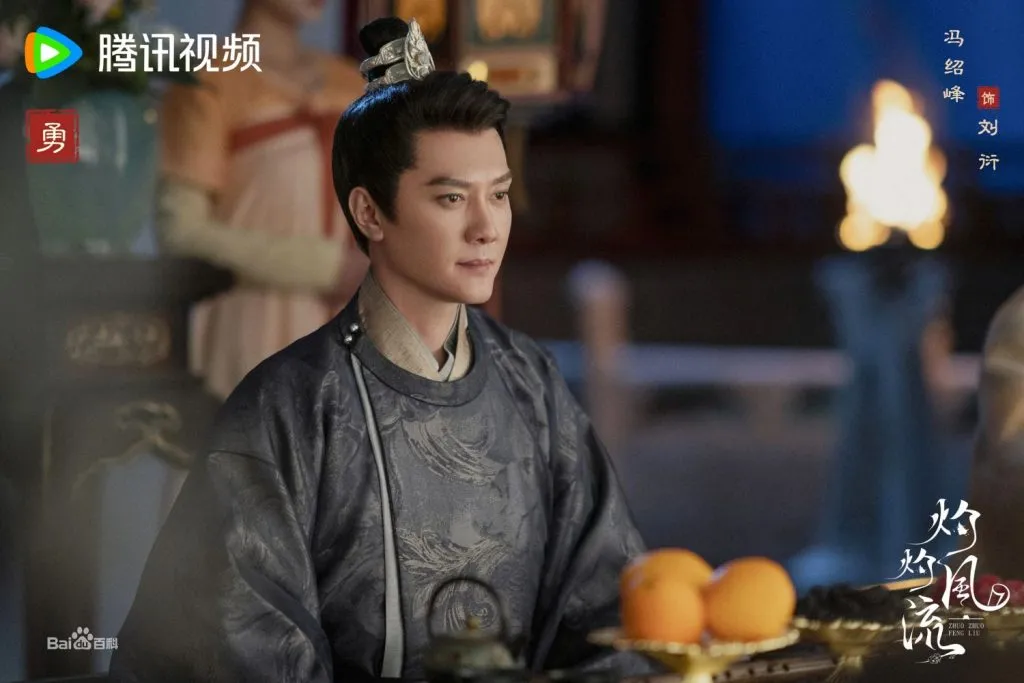 my-nhan-hoa-ngu-duoc-chu-y-nhat-hien-tai-tao-hinh-co-trang-dep-me-man--nhan-sac-lan-luot-ca-nu-chinh