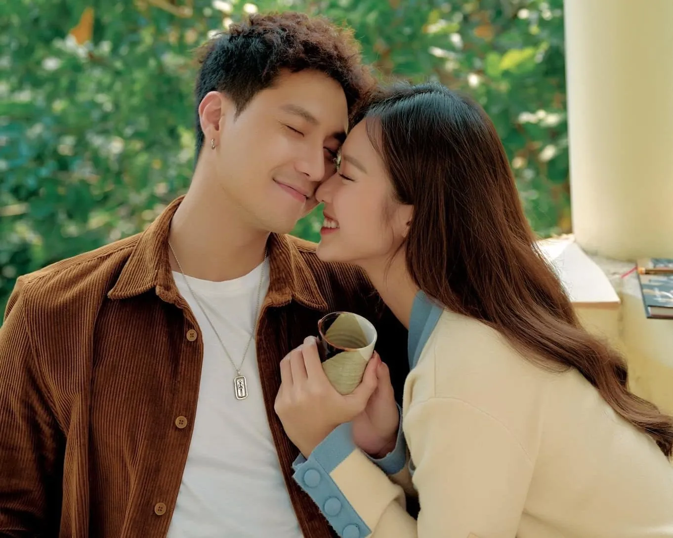 fan-ham-mo-soi-ra-chi-tiet-chung-minh-cap-doi-Thanh-Son-Kha-Ngan-phim-gia-tinh-that