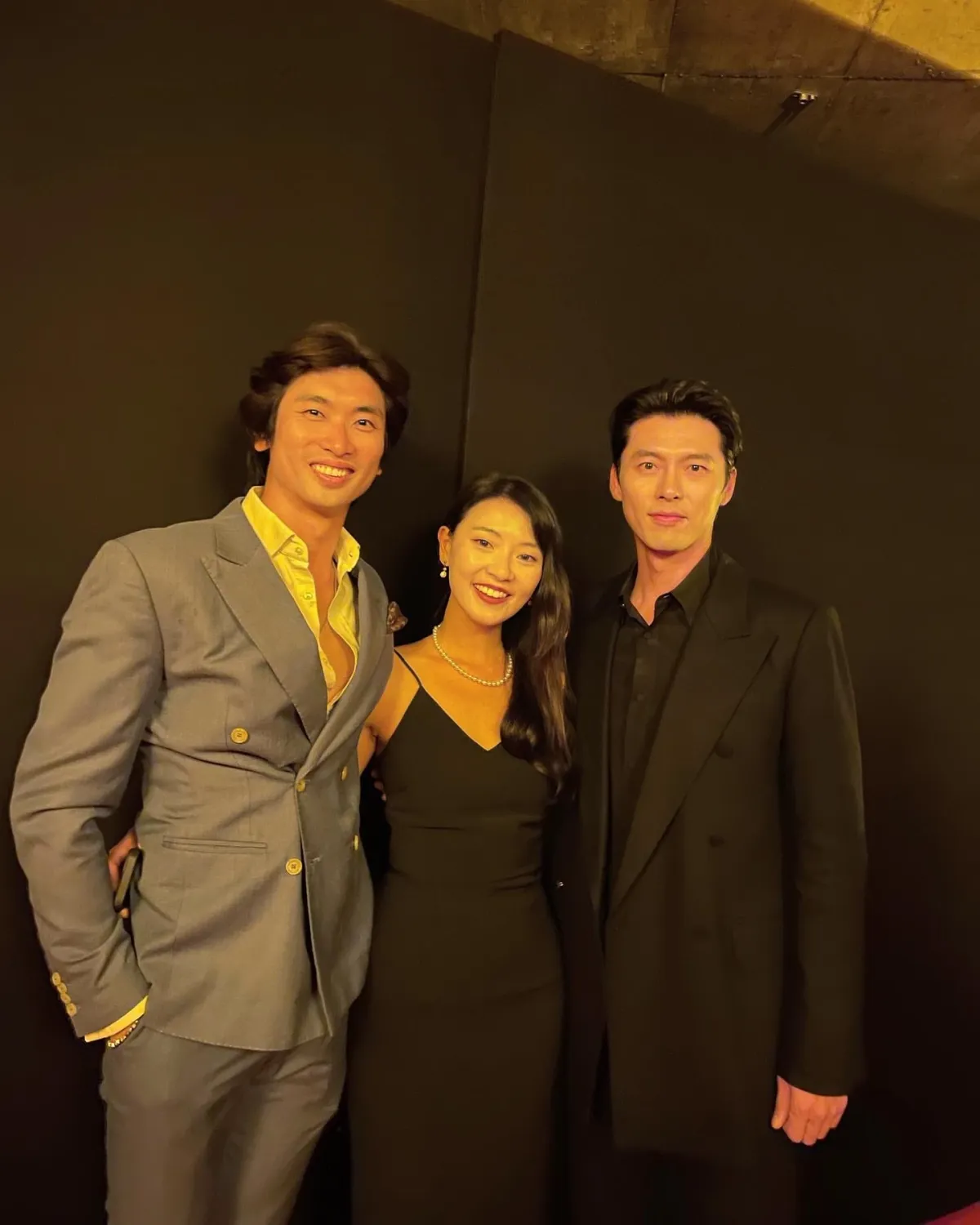 Hyun-Bin-bi-phat-hien-khoanh-khac-chup-hinh-voi-gai-xinh-CĐM-lap-tuc-goi-ten-Son-Ye-Jin