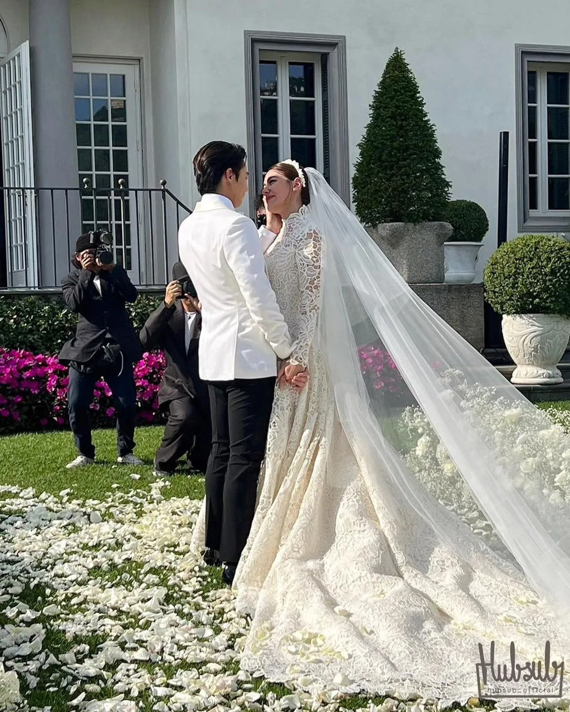 cap-doi-vang-Thai-Lan-Mark-Prin-Kimmy-Kimberley-chinh-thuc-nen-duyen-vo-chong-sau-10-nam-hen-ho