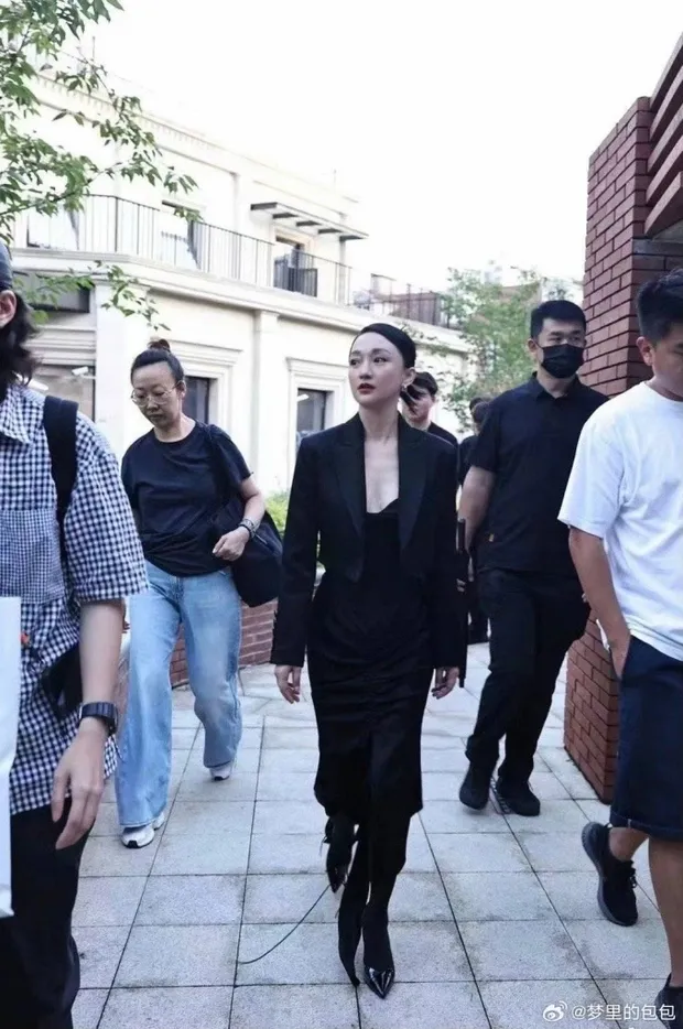 Trieu-Lo-Tu-do-sac-cung-dan-chi-Chau-Tan-nhan-sac-thua-xa-dai-hoa-dan