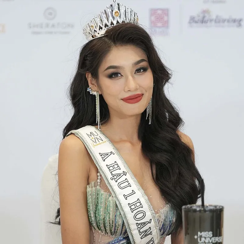 huong-ly-thay-the-thao-nhi-le-thi-miss-universe-3