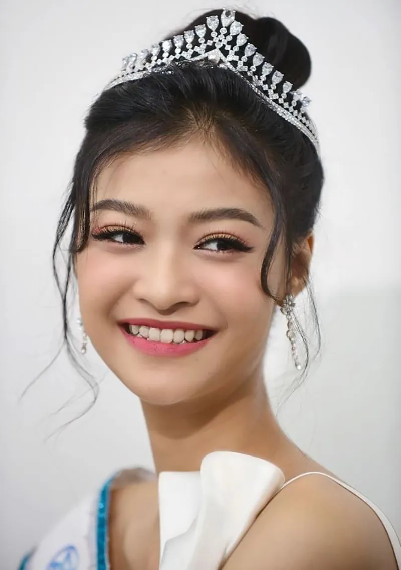 lona-kieu-loan-mac-do-xuyen-thau-10