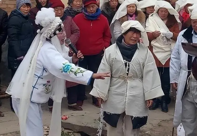 nguoi-con-trai-khong-de-tang-bo-3