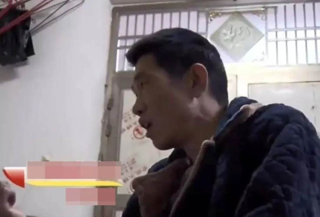 nguoi-dan-ong-nuoi-con-tu-hu-5