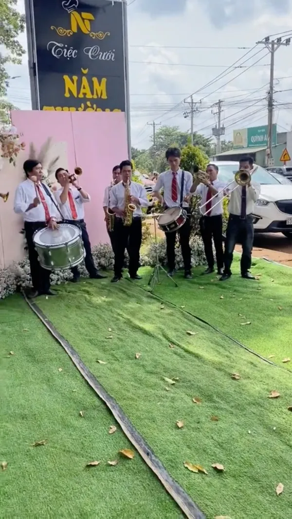 dam-cuoi-co-view-trai-hom-6