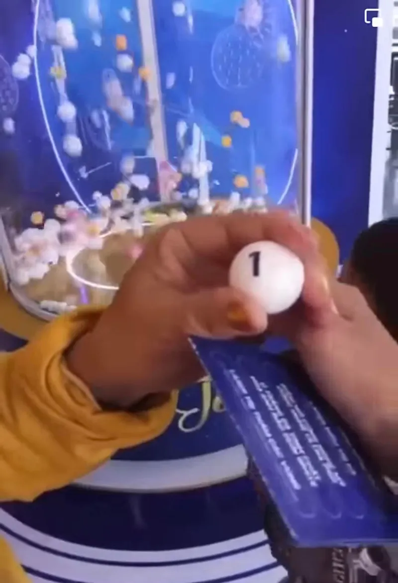 nguoi-phu-nu-boc-trung-xe-sh-nhung-khong-duoc-nhan-4