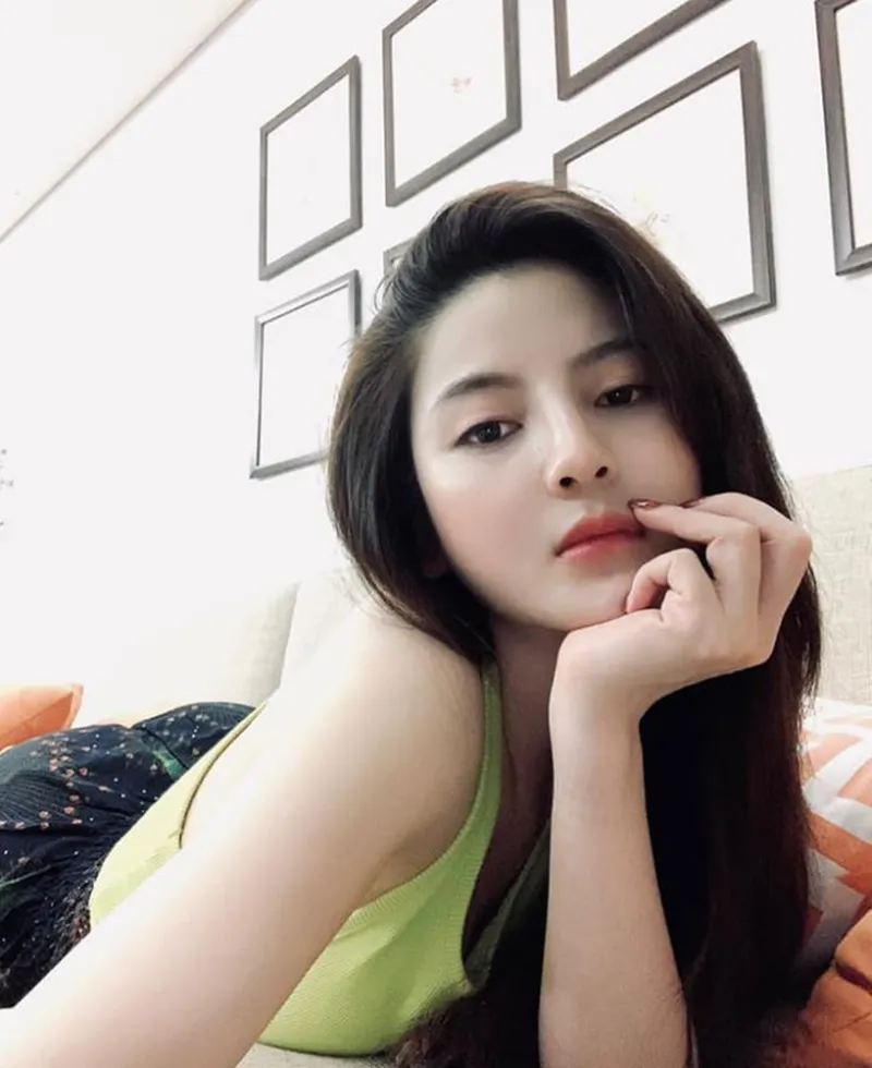 ban-gai-quang-hai-bi-phot-ban-hang-4