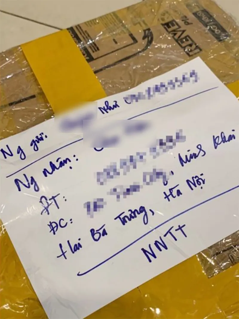 cong-ty-giao-hang-lam-mat-tui-hieu-chi-den-500k-6