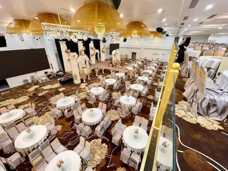 doan-di-bang-mua-sieu-xe-5-ty-tang-vu-em-10