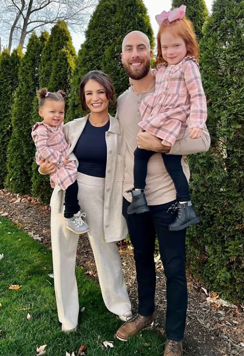 tiep-vien-hang-khong-bat-thai-phu-nhat-bap-roi-duoi-san-4