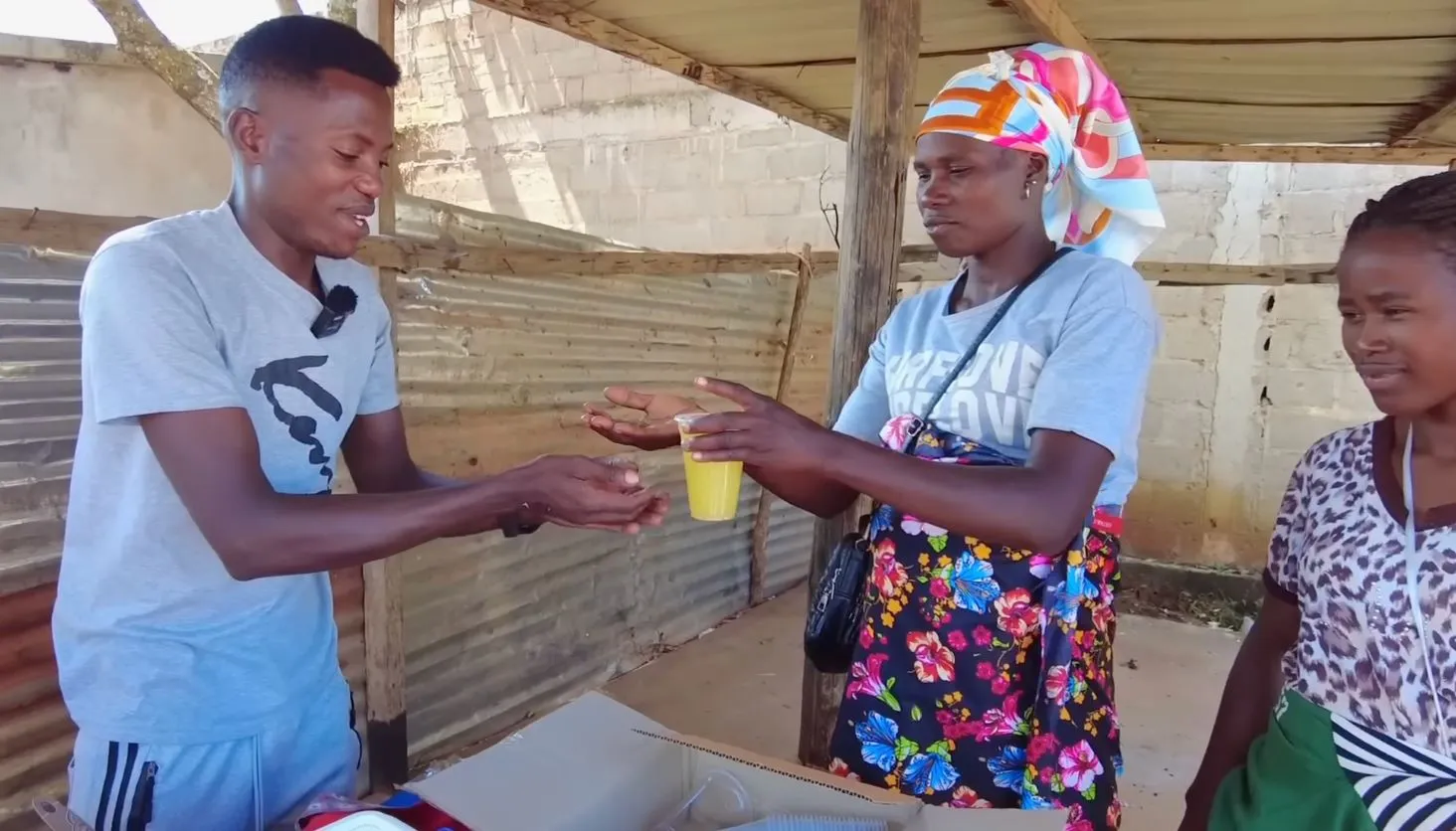 ban-than-quang-linh-vlog-ban-nuoc-mia-4