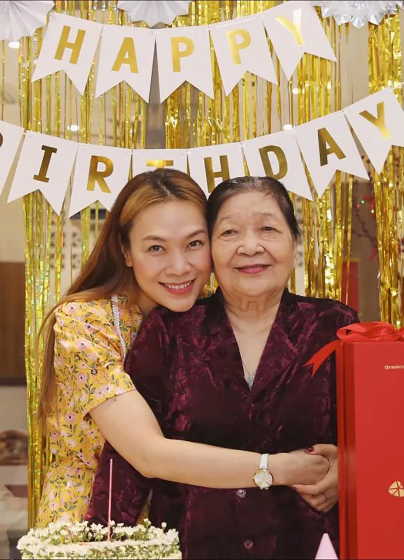 me-ruot-my-tam-hoa-khoi-dat-quang-3