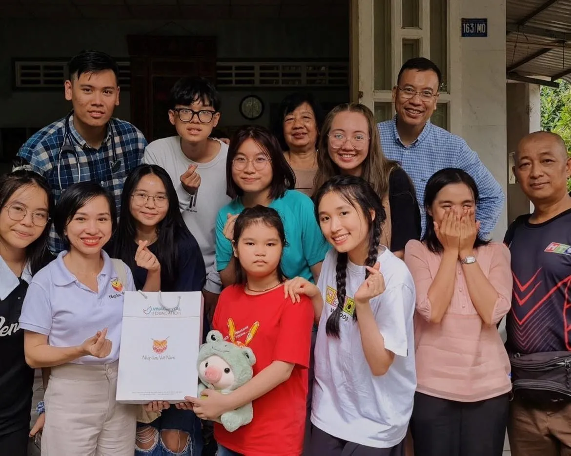 jenny-huynh-do-dai-hoc-top-3-the-gioi-2