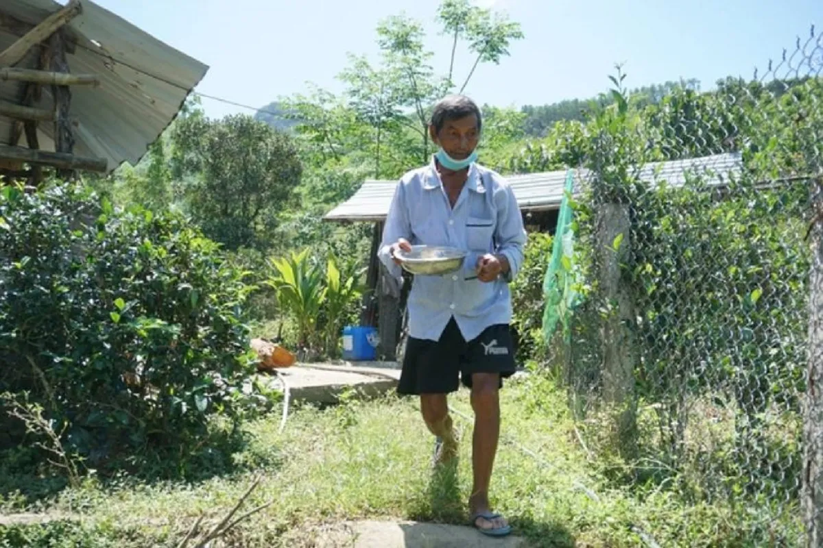 nguoi-dan-ong-suot-50-nam-khong-ngu-4