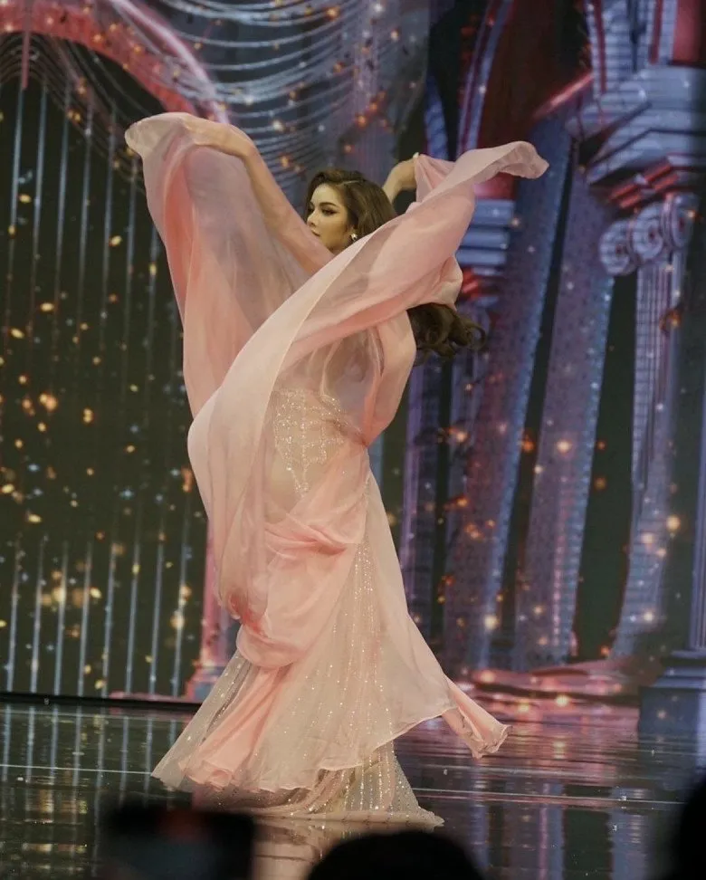 miss-grand-thai-lan-dang-quang-la-ai-4