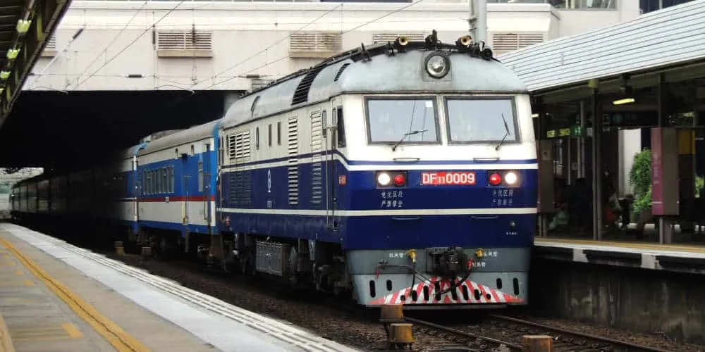 vo-boc-hoi-tren-tau-ly-do-bat-ngo-7