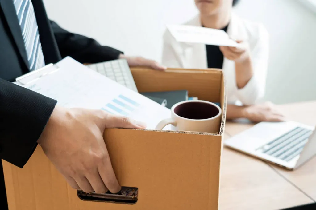 di-an-voi-sep-goi-them-mon-nhan-vien-bi-sa-thai-3