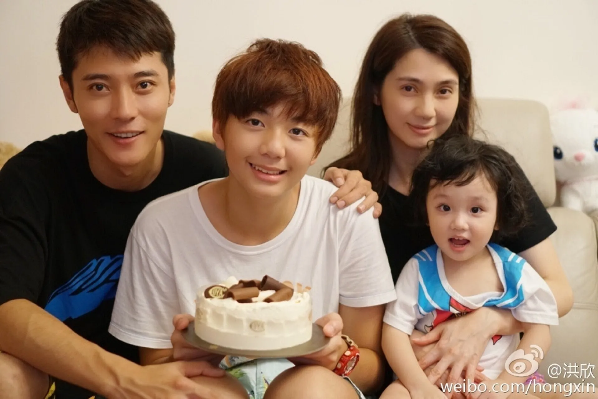 hong-han-ly-hon-truong-dan-phong-khi-bat-gap-ngoai-tinh-voi-tro-ly-4