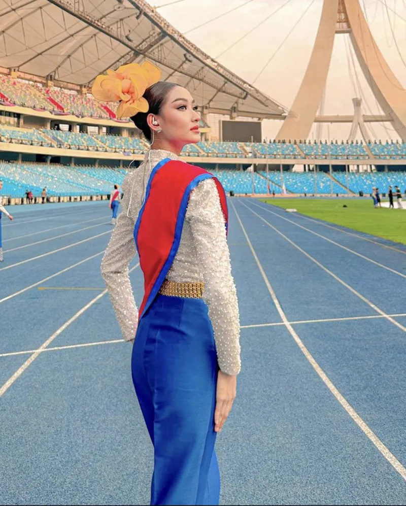 nguoi-dep-tung-dac-toi-thuy-tien-xuat-hien-o-sea-games-5