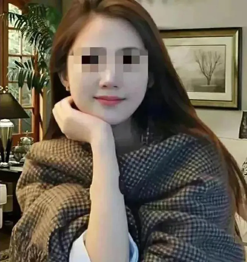 me-len-giuong-voi-hieu-truong-de-con-vao-hoc-truong-diem-2