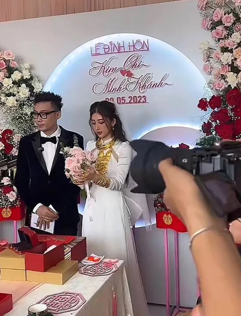 co-dau-ben-tre-duoc-me-chong-tang-18-cay-vang-2